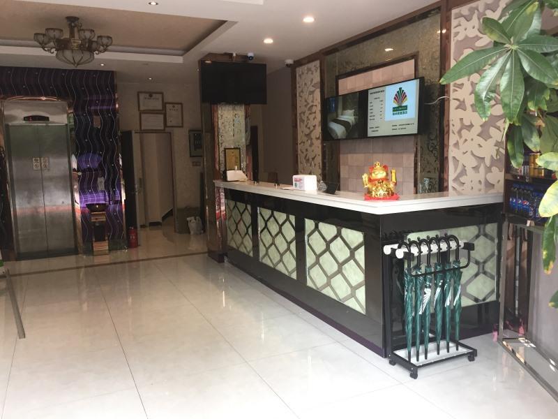 格林联盟上海虹桥机场动物园地铁站酒店 外观 照片